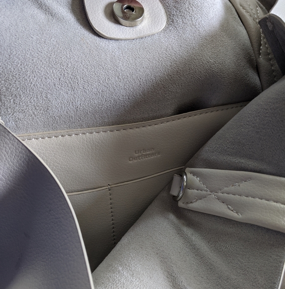 Large New Urban Outfitters Leather Laptop Tote - Picture 4 of 7